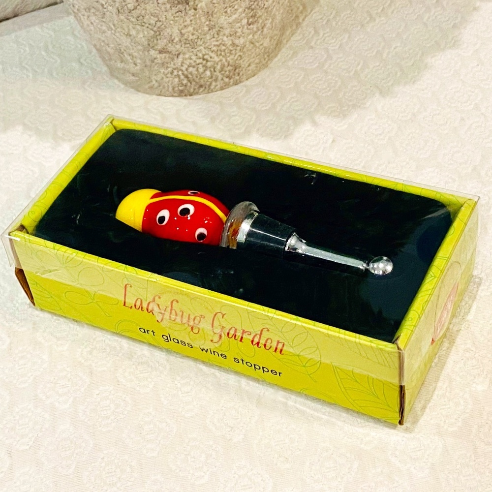 O3-BUNDLE ONLY-Ladybug Garden Art Blown Glass Wine Stopper in Box - Picture 2 of 7